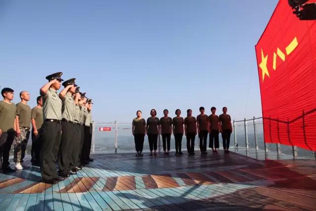 喜迎八一，向軍人致敬！馬仁奇峰面向全國軍人景區(qū)門票免費(fèi)！