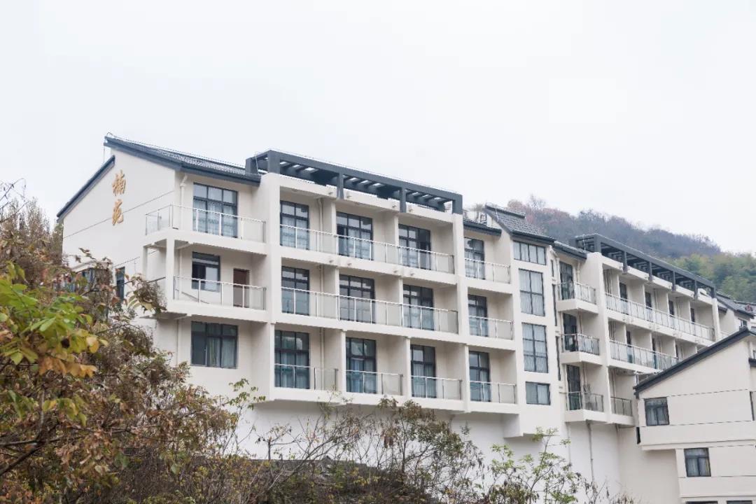 交出手機(jī)！住宿免費(fèi)！你敢挑戰(zhàn)嗎？